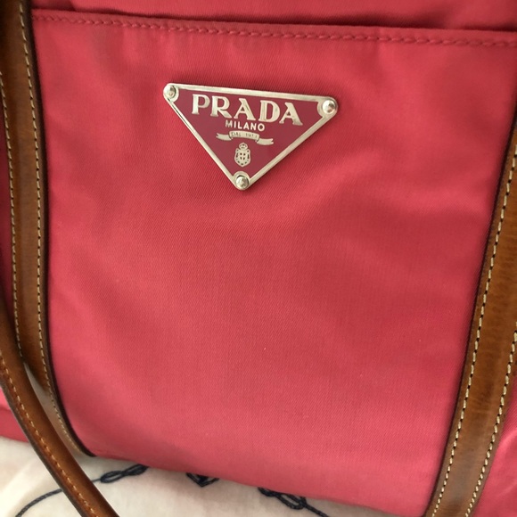 PRADA: Teasuto Shopping Tote in Hot Pink - Picture 2 of 8